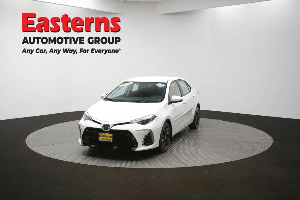 Used 2018 White Toyota SE image 51