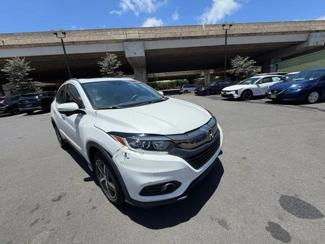Used 2022 White Honda EX image 3
