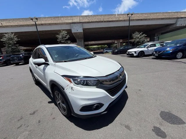 Used 2022 White Honda EX image 3