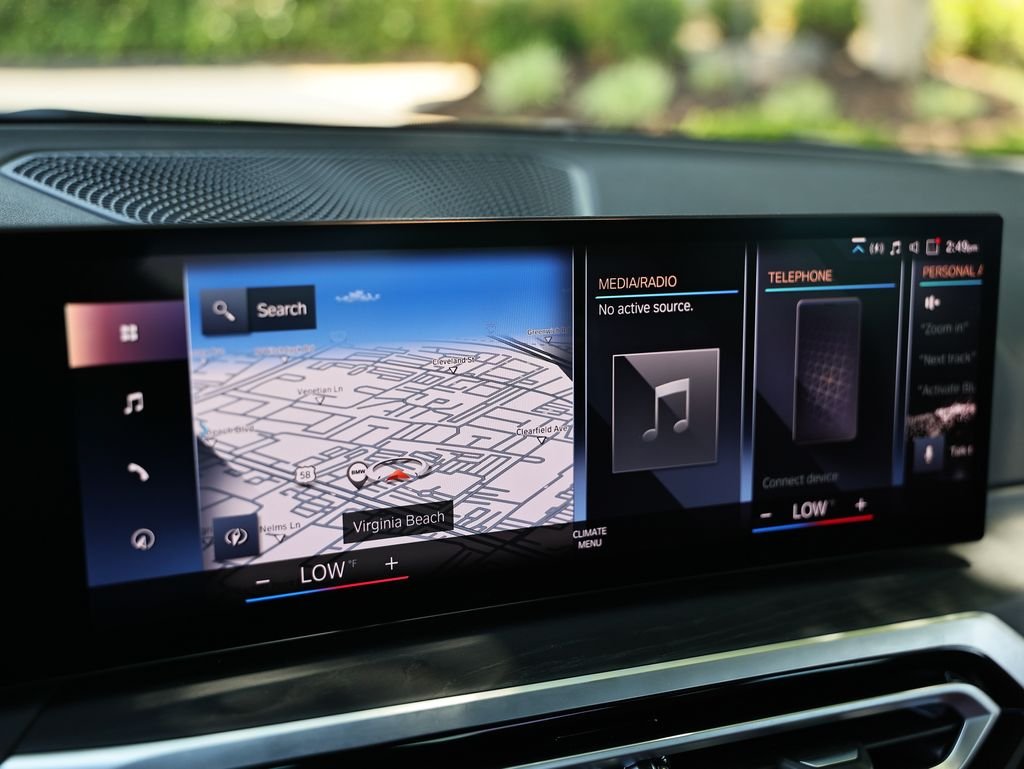 2024 BMW 3 Series 330i - Photo 36
