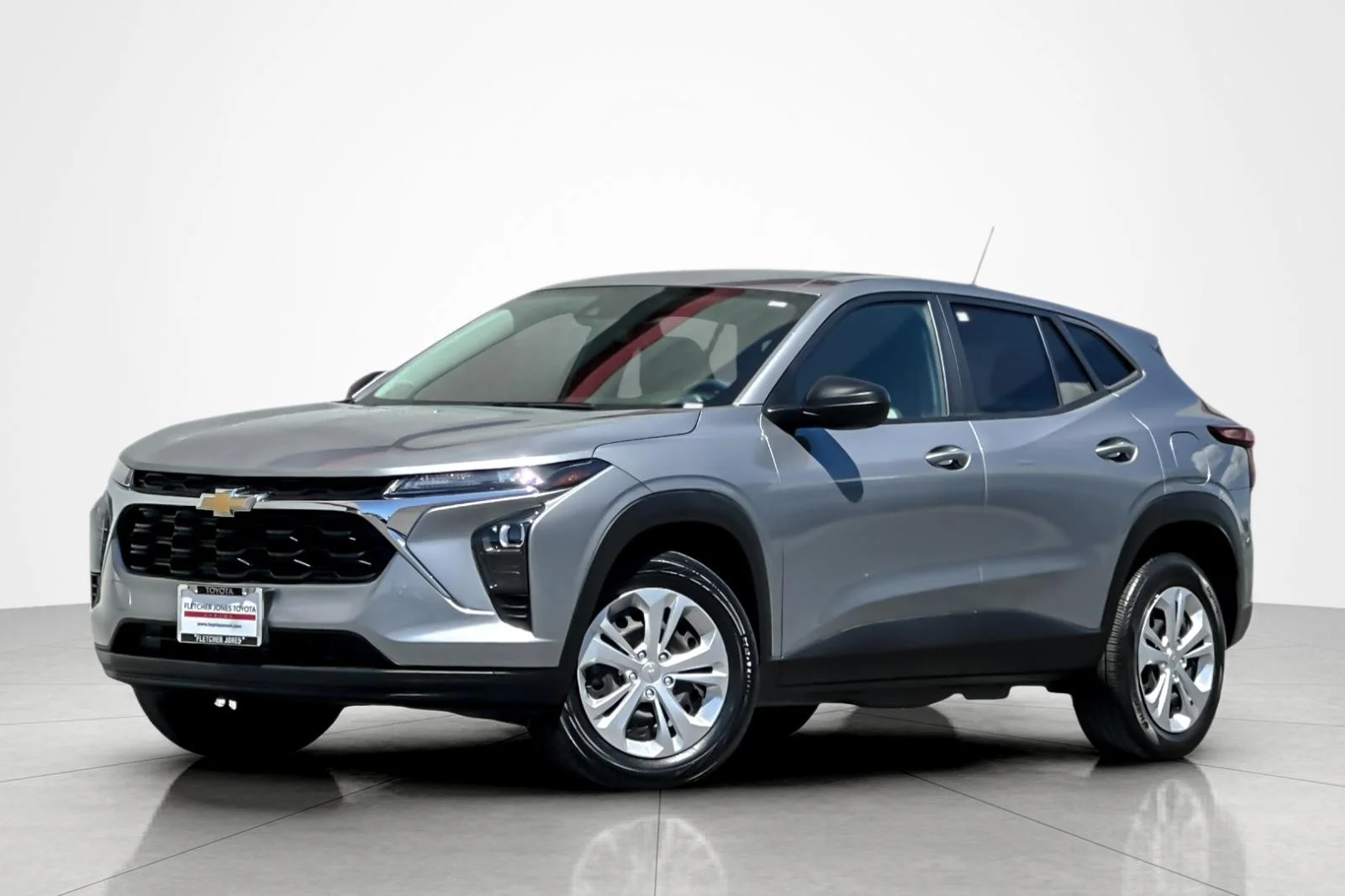 2024 Chevrolet Trax LS's photo