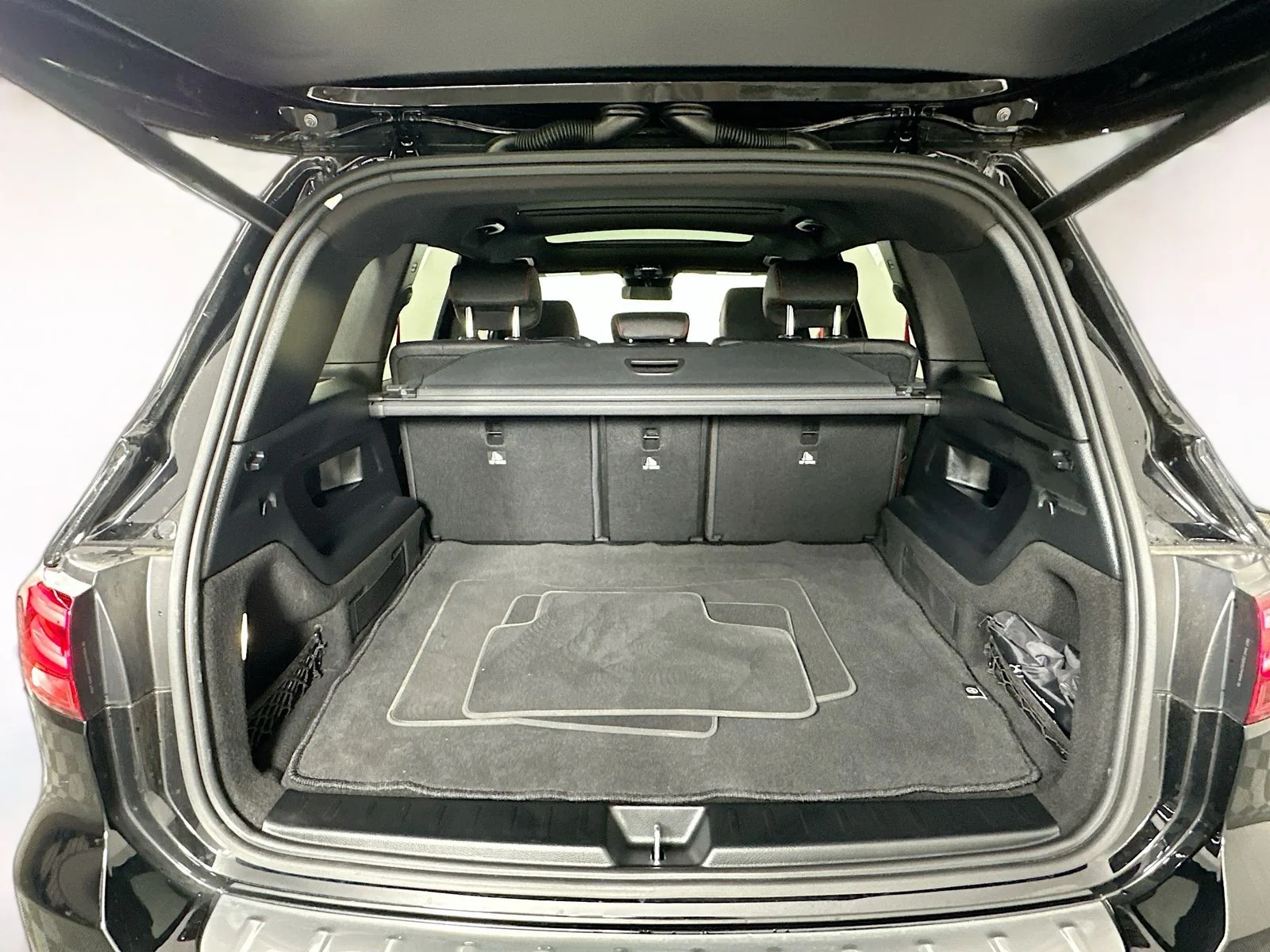 2025 Mercedes-Benz GLB GLB35 AMG - Photo 26