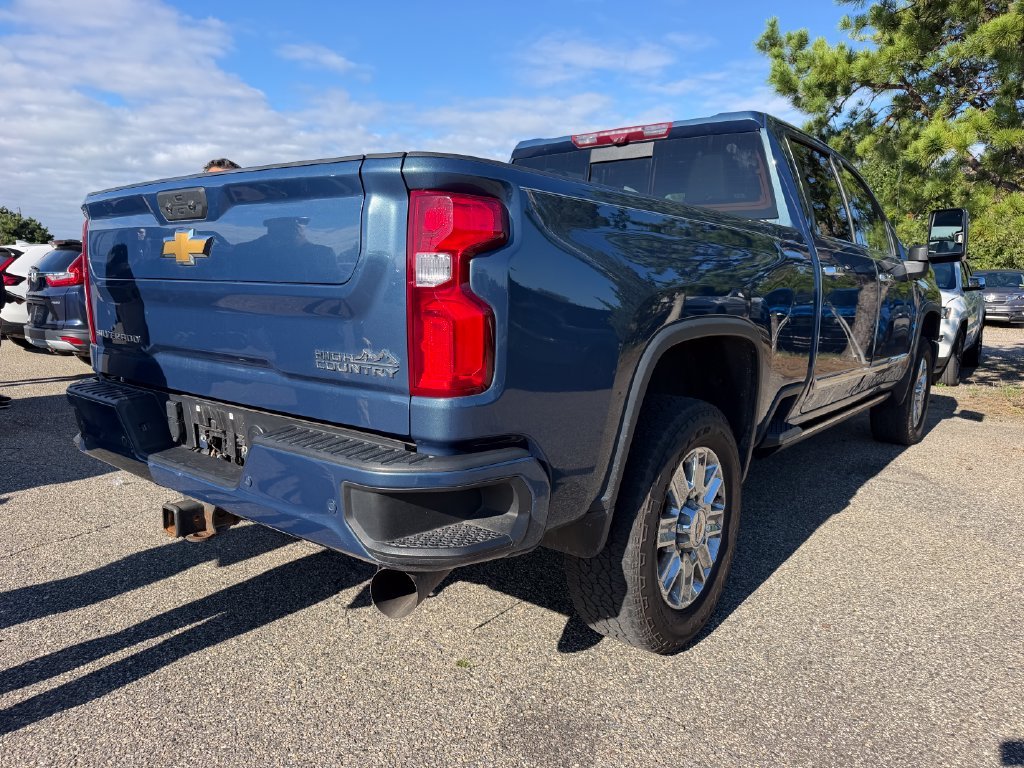 Used 2024 Lakeshore Blue Chevrolet High Country image 3