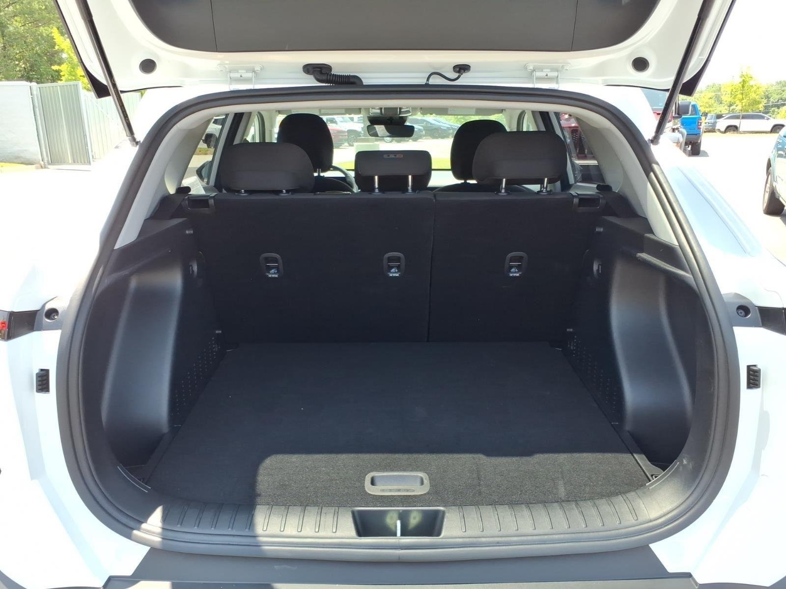 Used 2026 Atlas White Hyundai SEL Sport image 30