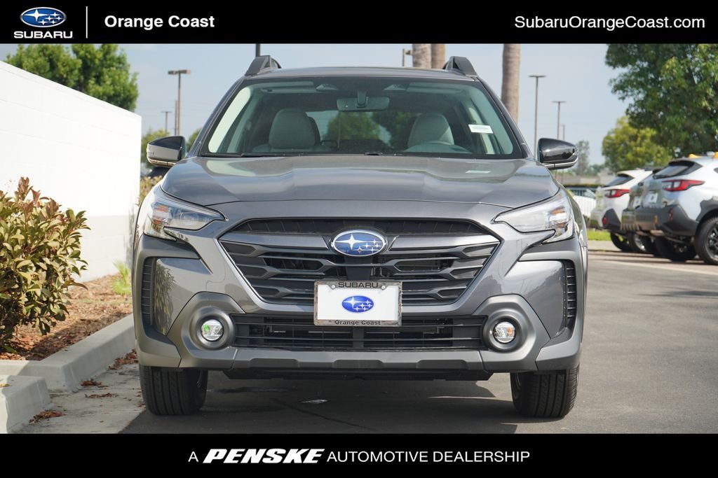 2025 Subaru Outback Premium's photo