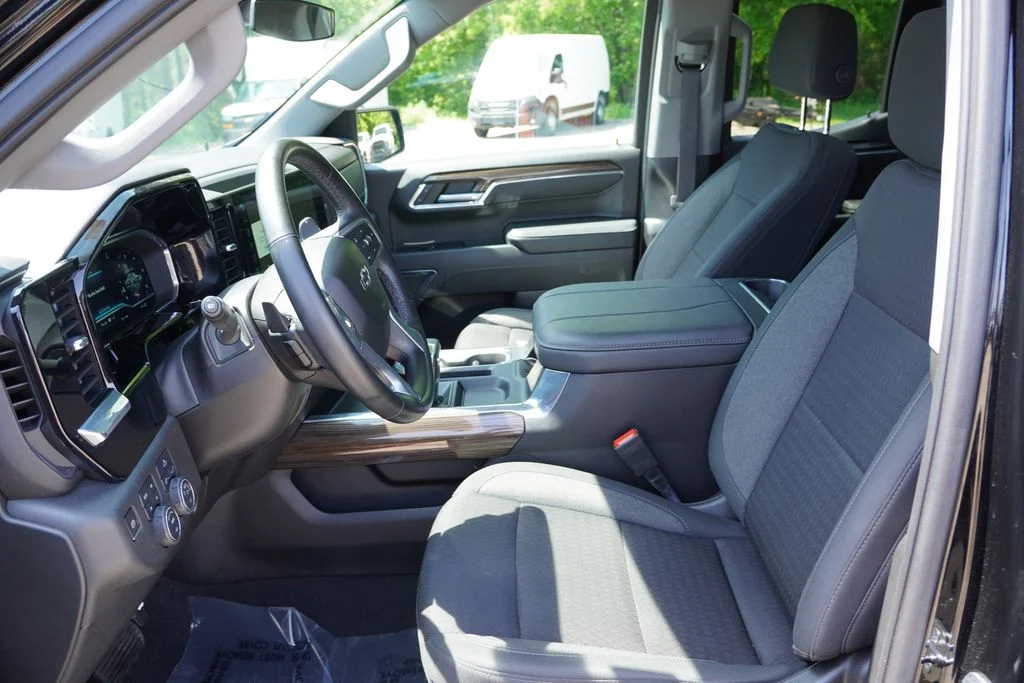 Used 2023 Black Chevrolet RST image 15