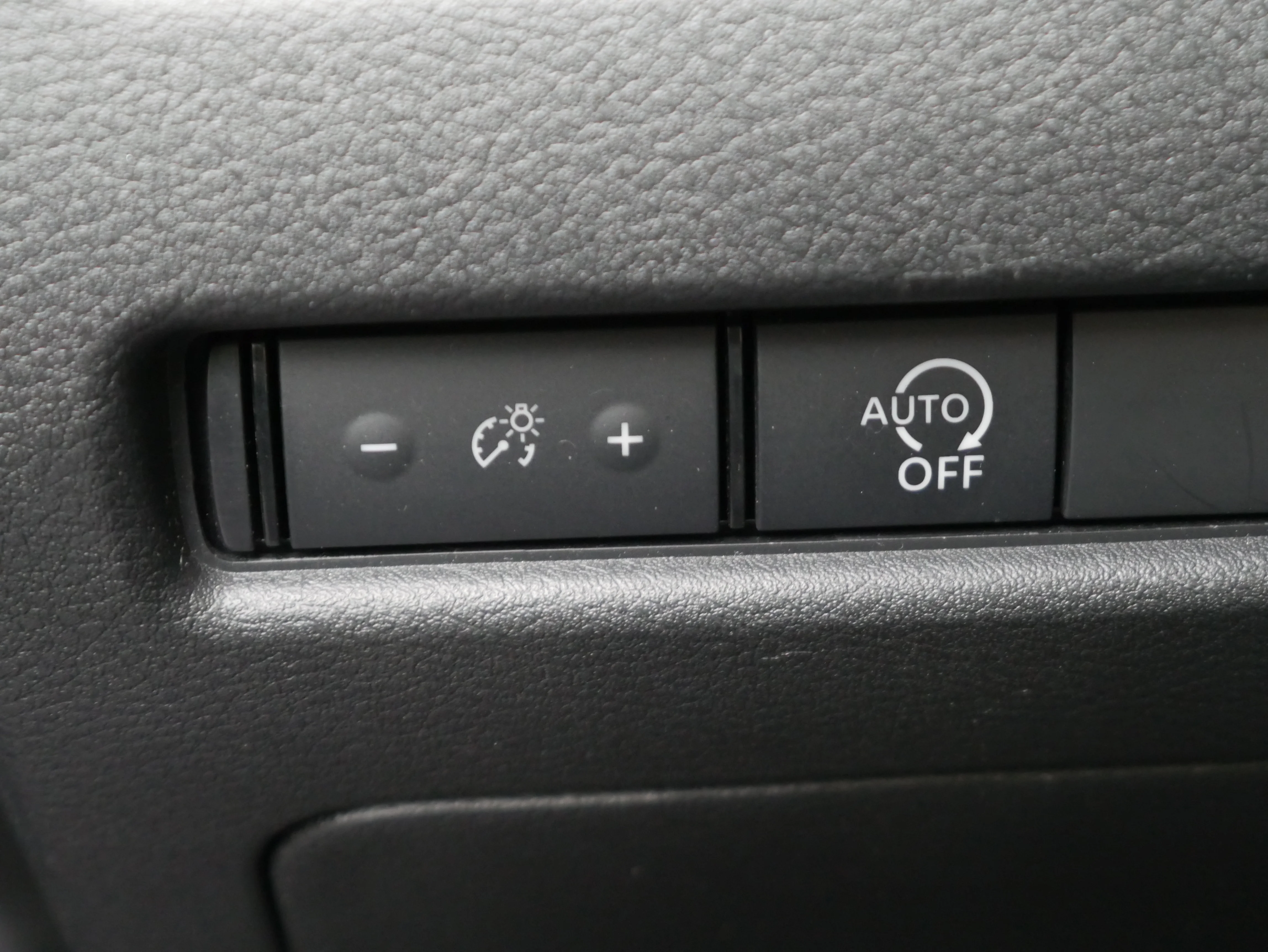Used 2023 Gun Metallic Nissan SV image 29