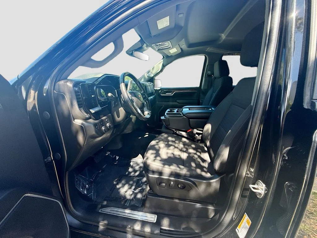 Used 2022 Black Chevrolet LT image 23