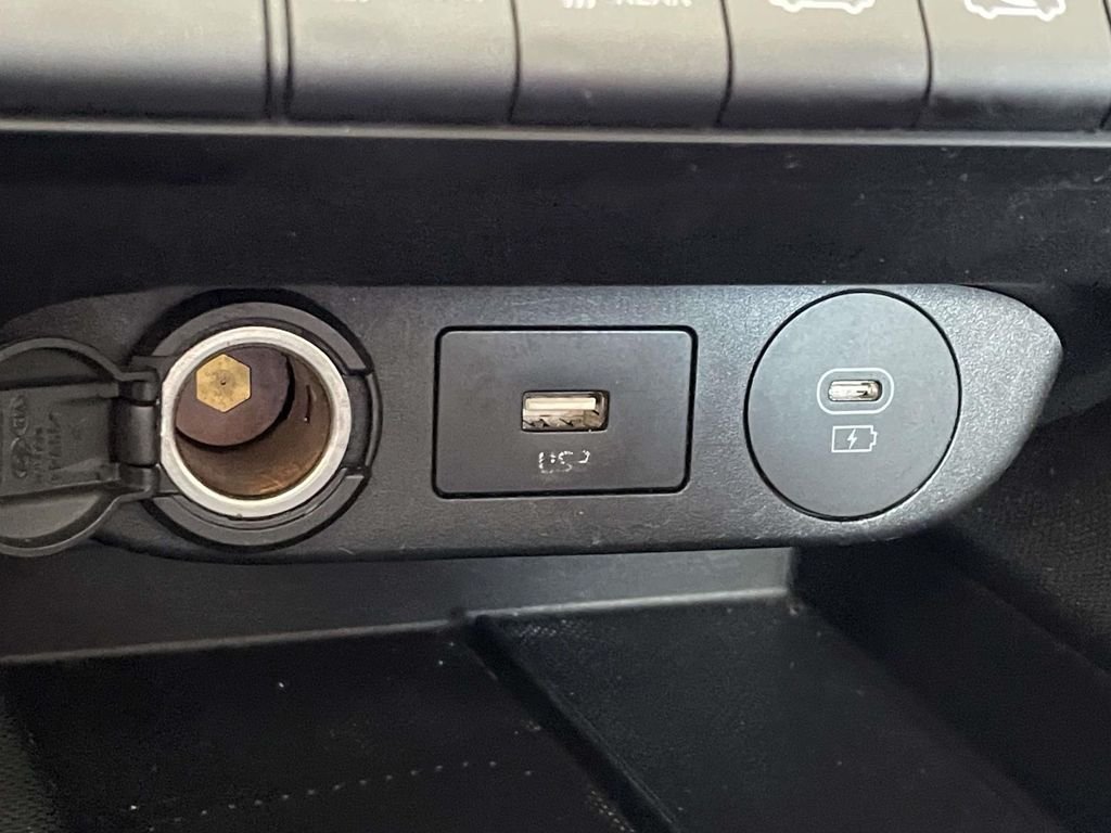 Certified Used 2025 White Hyundai SEL Convenience image 29