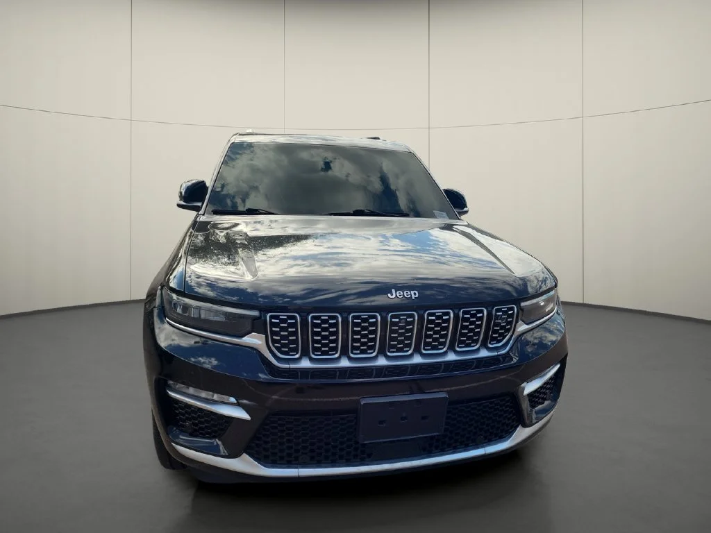 Used 2022 Black Jeep Summit Reserve image 2