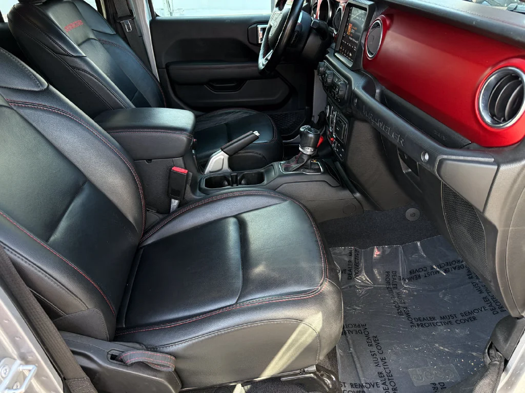 Used 2021  Jeep Unlimited Rubicon image 16