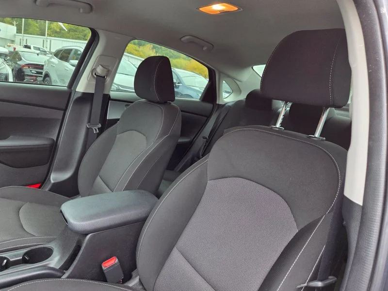 Used 2023 Gray Kia LXS image 10