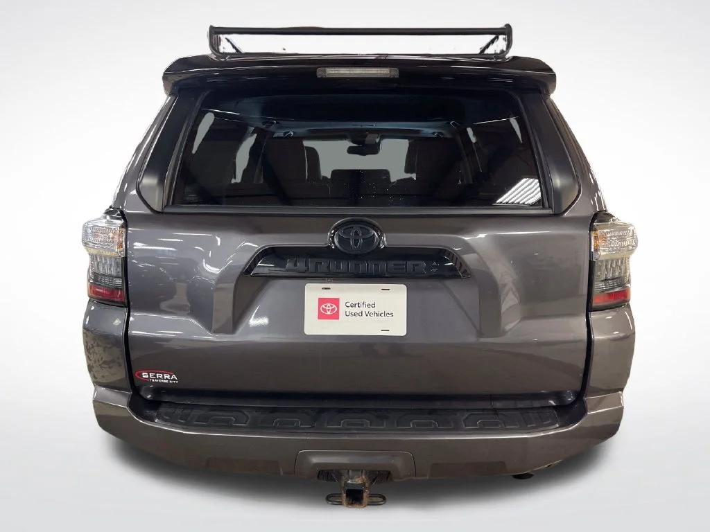 Used 2021 Gray Toyota Venture image 4