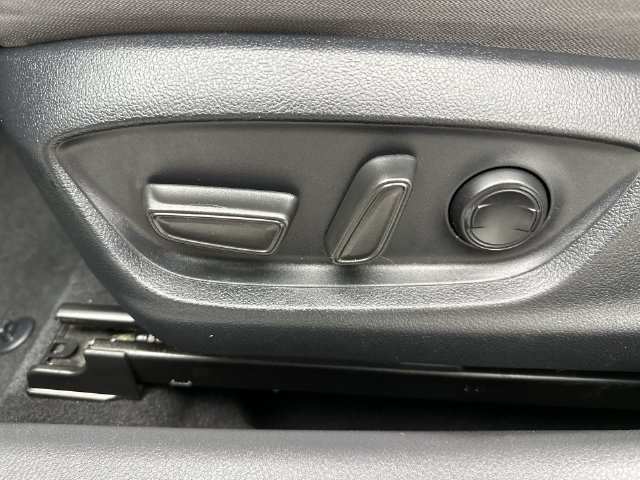 2023 Toyota Camry LE - Photo 12