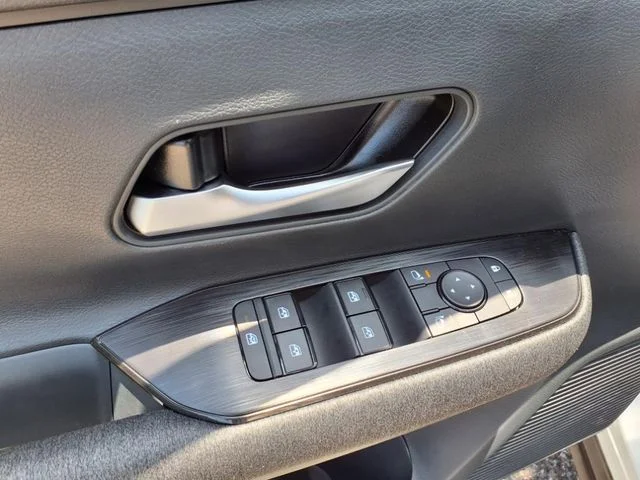 2025 Nissan Kicks SV AWD - Photo 13