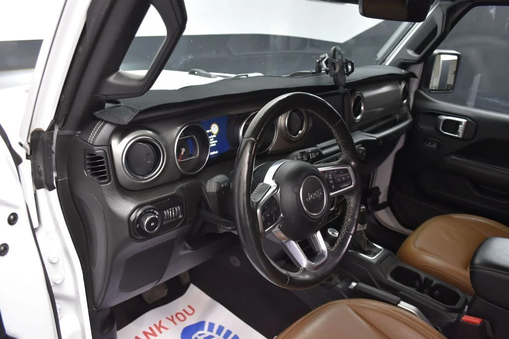 Used 2021 White Jeep Unlimited Rubicon image 16
