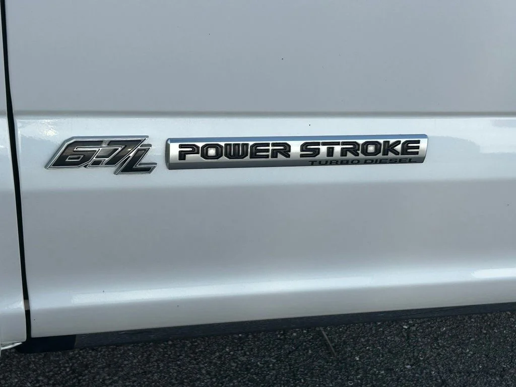 Used 2019 White Platinum Clearcoat Metallic Ford Platinum image 20