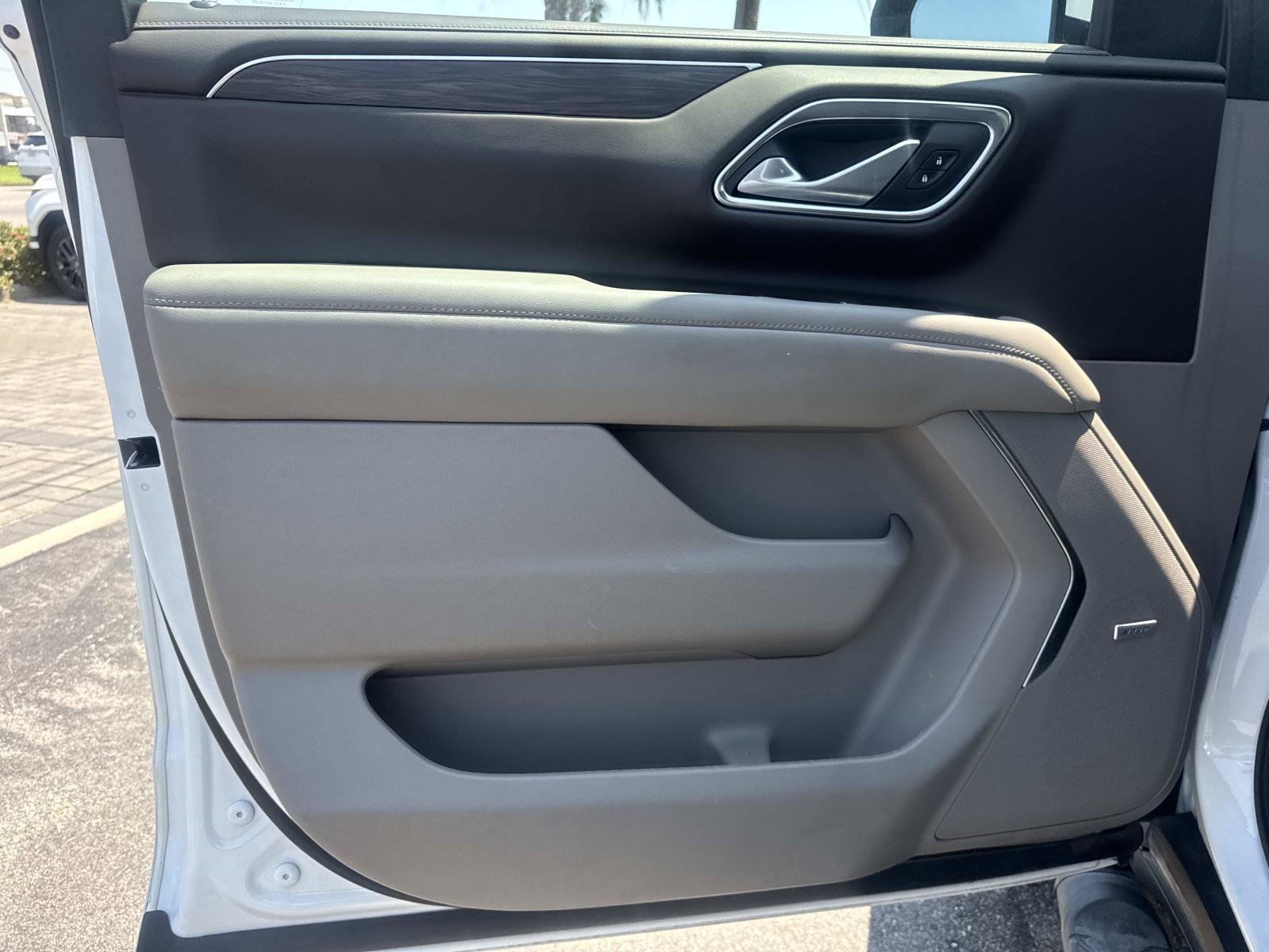 Used 2022 White Chevrolet Z71 image 70