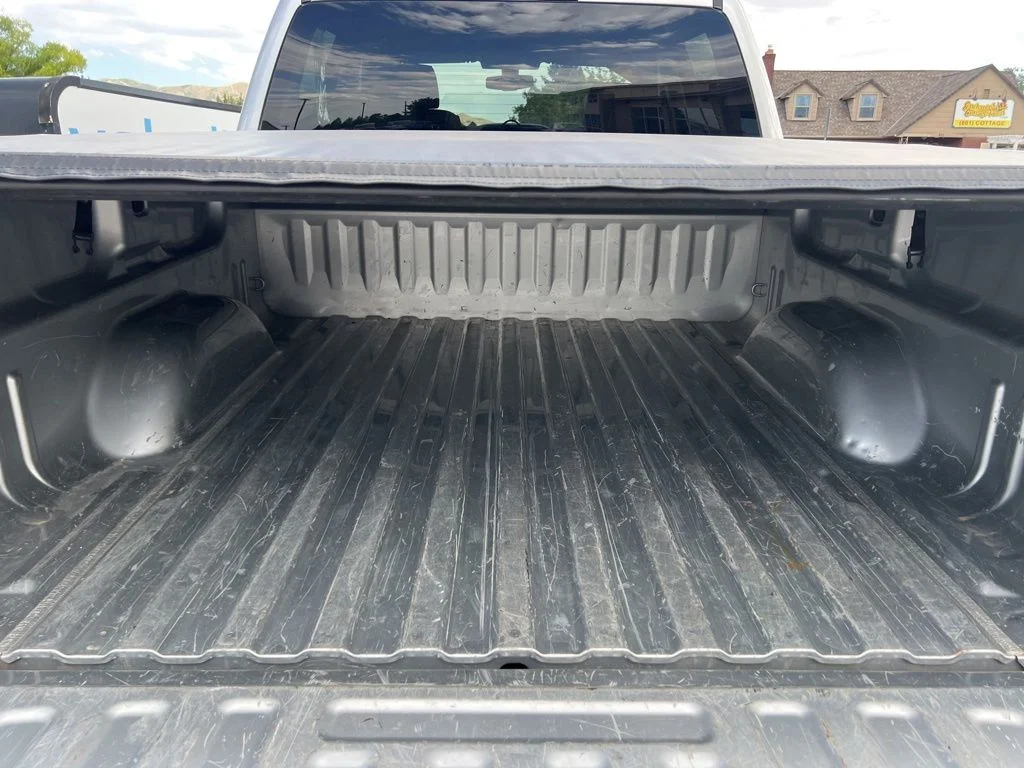 Used 2018 Silver Chevrolet LT image 8
