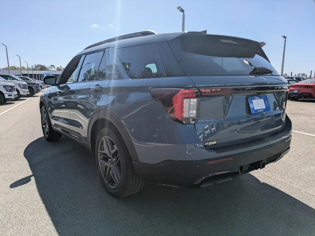 New 2026 Vapor Blue Metallic Ford ST-Line image 6