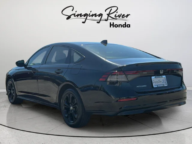 Used 2025 Black Honda SE image 5