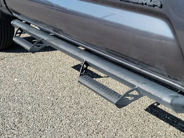2020 Toyota Tacoma SR5 - Photo 9