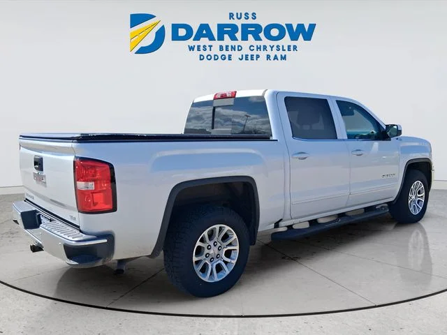 Used 2017 White GMC SLE image 5