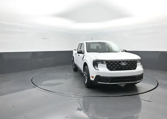New 2026 Oxford White Ford XLT image 3