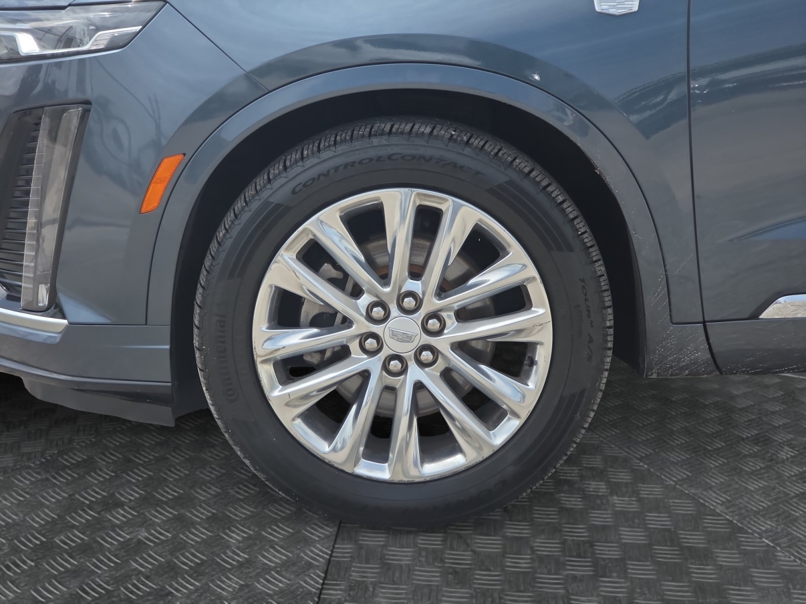 Used 2020 Shadow Metallic Cadillac FWD Premium Luxury image 9
