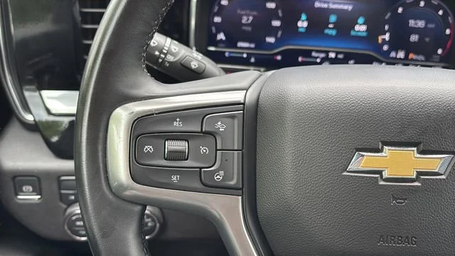 Used 2025 Summit White Chevrolet LT image 23