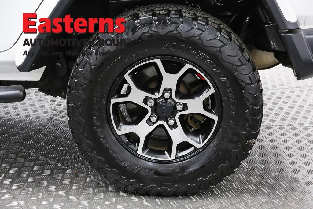 Used 2020 White Jeep Unlimited Rubicon image 36