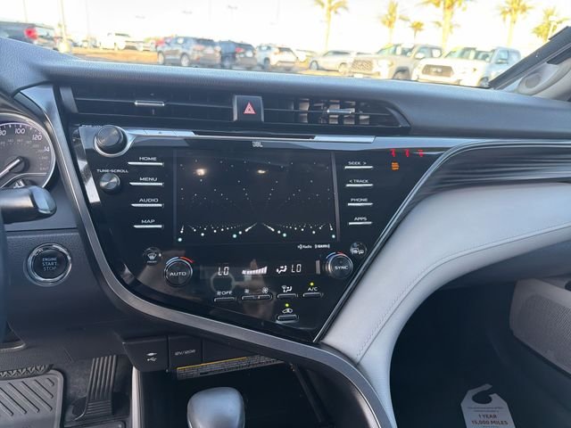2019 Toyota Camry XLE - Photo 19