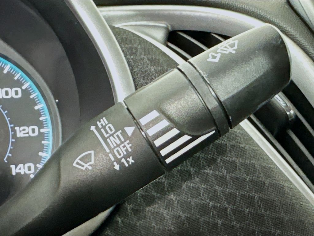 Used 2024 Summit White Chevrolet LT image 14