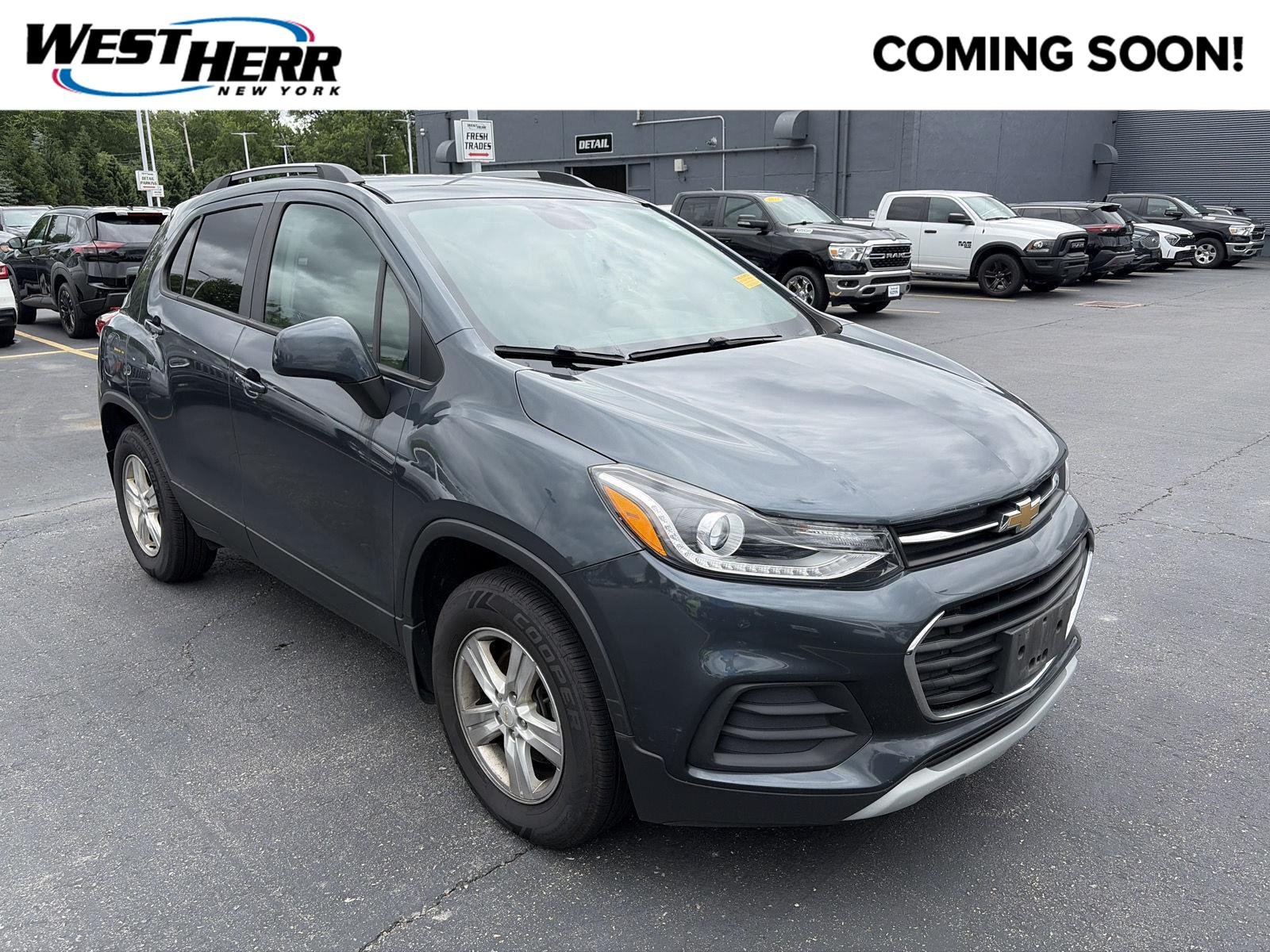 Used 2021  Chevrolet  image 1