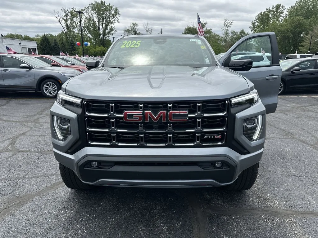 Used 2025 Silver GMC AT4 image 27