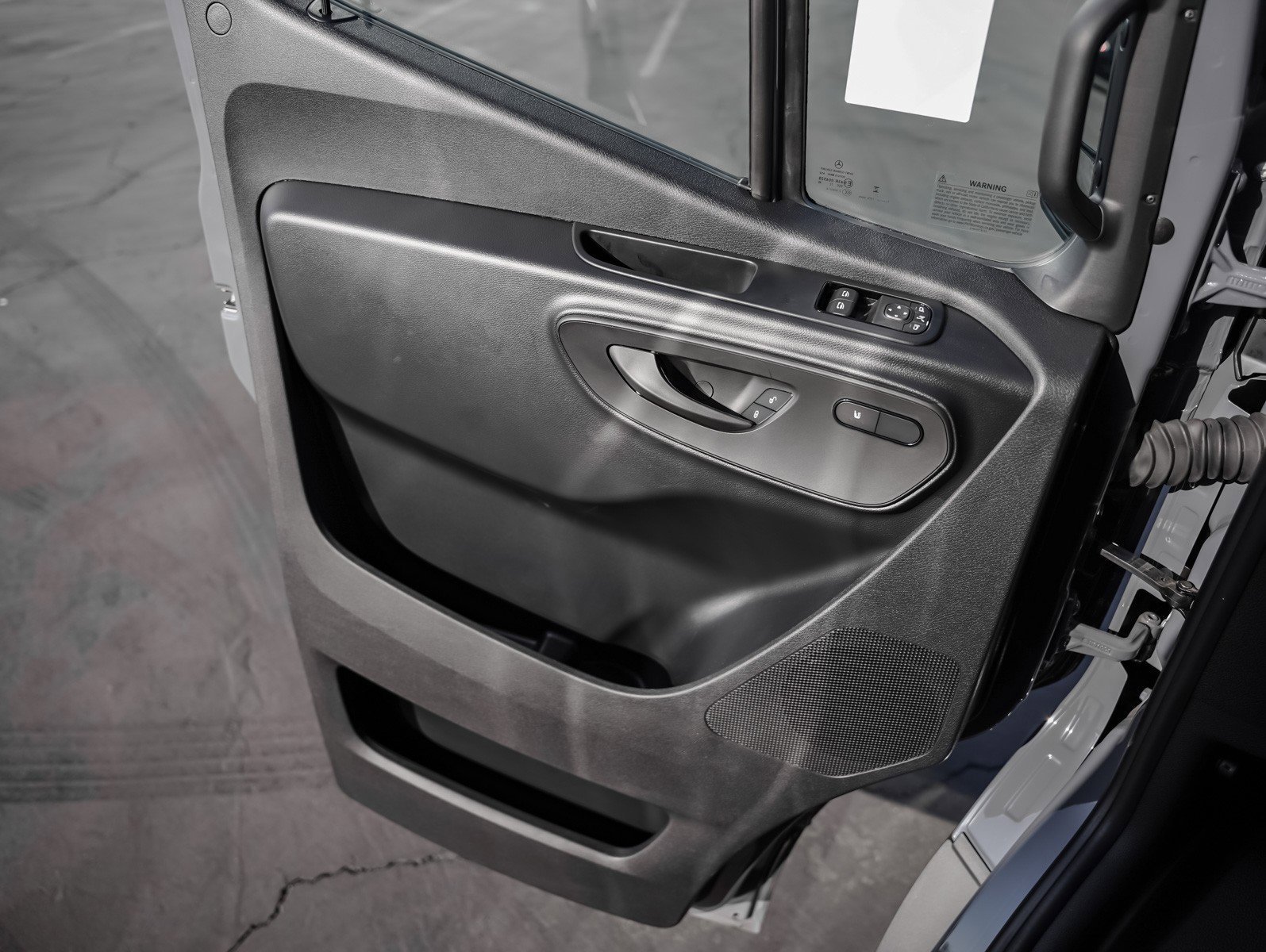 2025 Mercedes-Benz Sprinter Crew Van Base - Photo 25