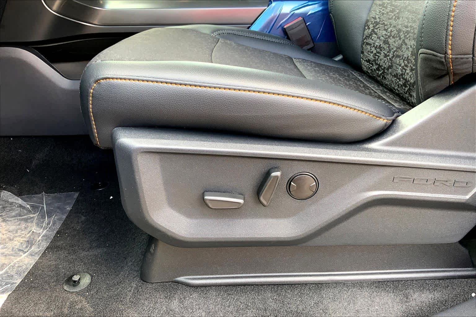 New 2026 Carbonized Gray Metallic Ford Tremor® image 19