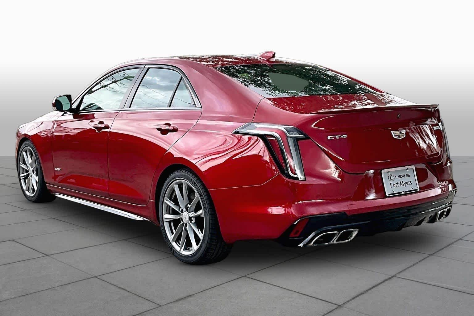 Used 2022 Infrared Tintcoat Cadillac  image 12