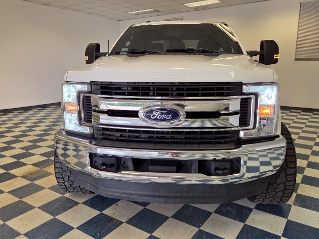 Used 2019 White Ford XLT image 2