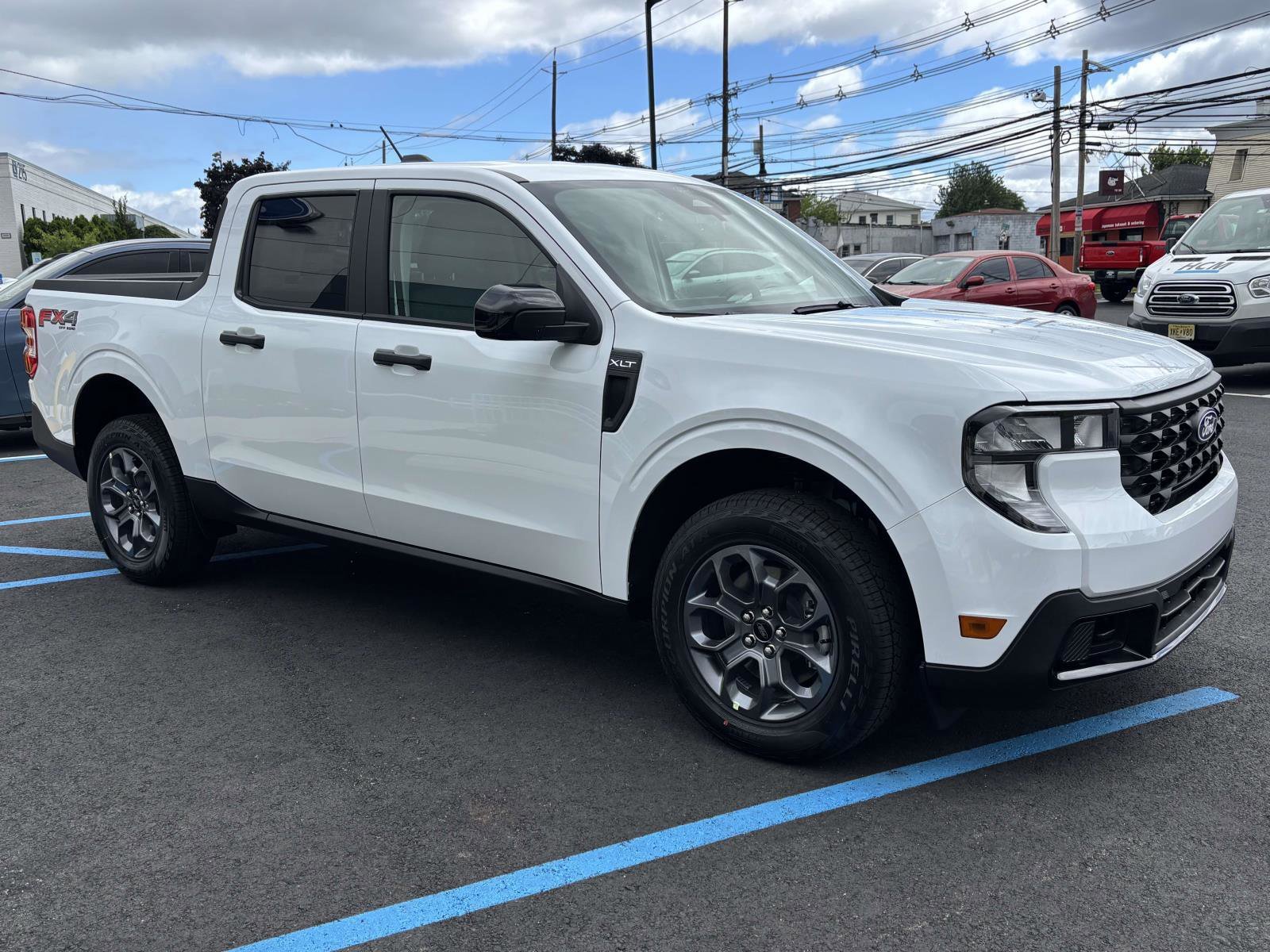 New 2026 Oxford White Ford XLT image 8