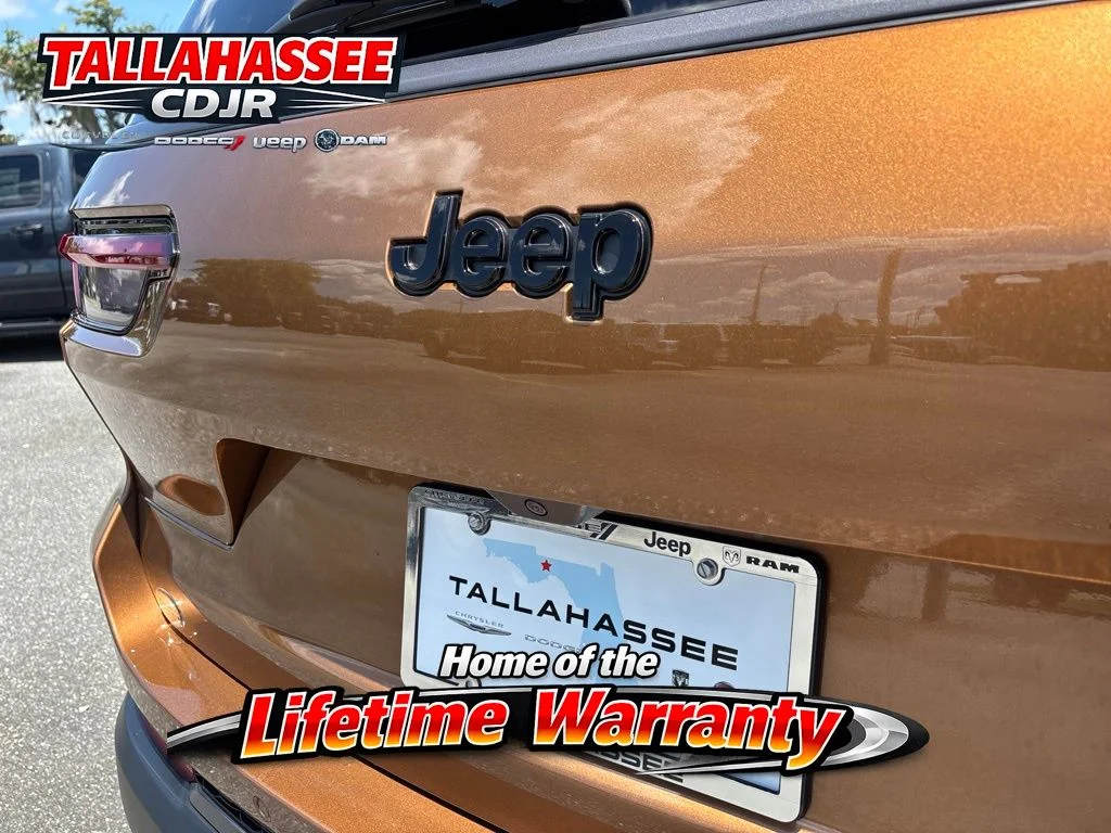 New 2026 Copper Shino Metallic Clear-Coat Exterior Paint Jeep Limited image 5