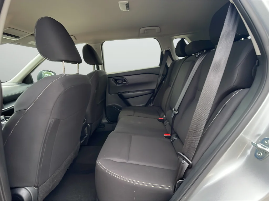 Used 2024 Silver Nissan S image 27