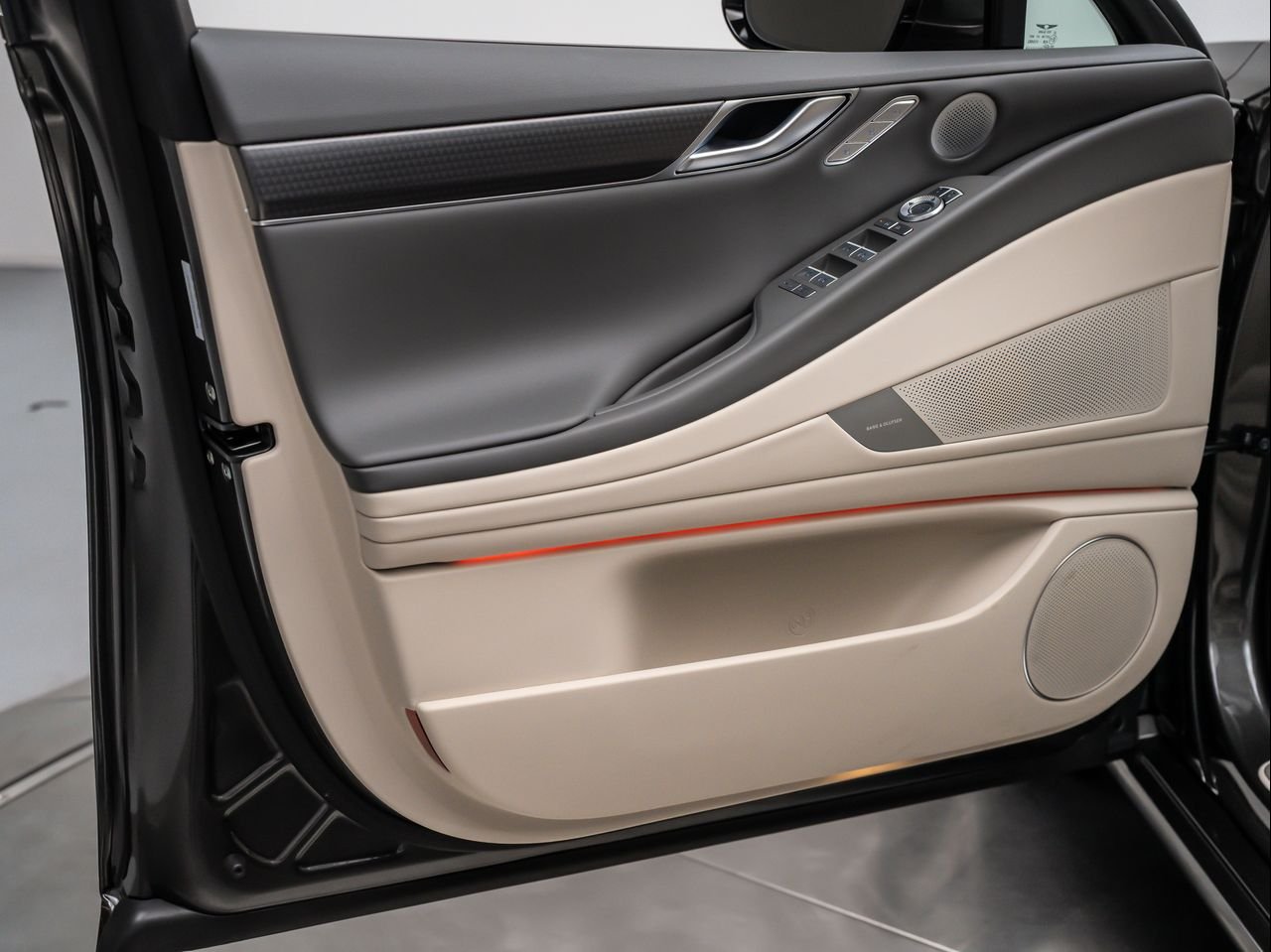 New 2026 Makalu Gray Genesis 2.5T SPORT PRESTIGE image 26