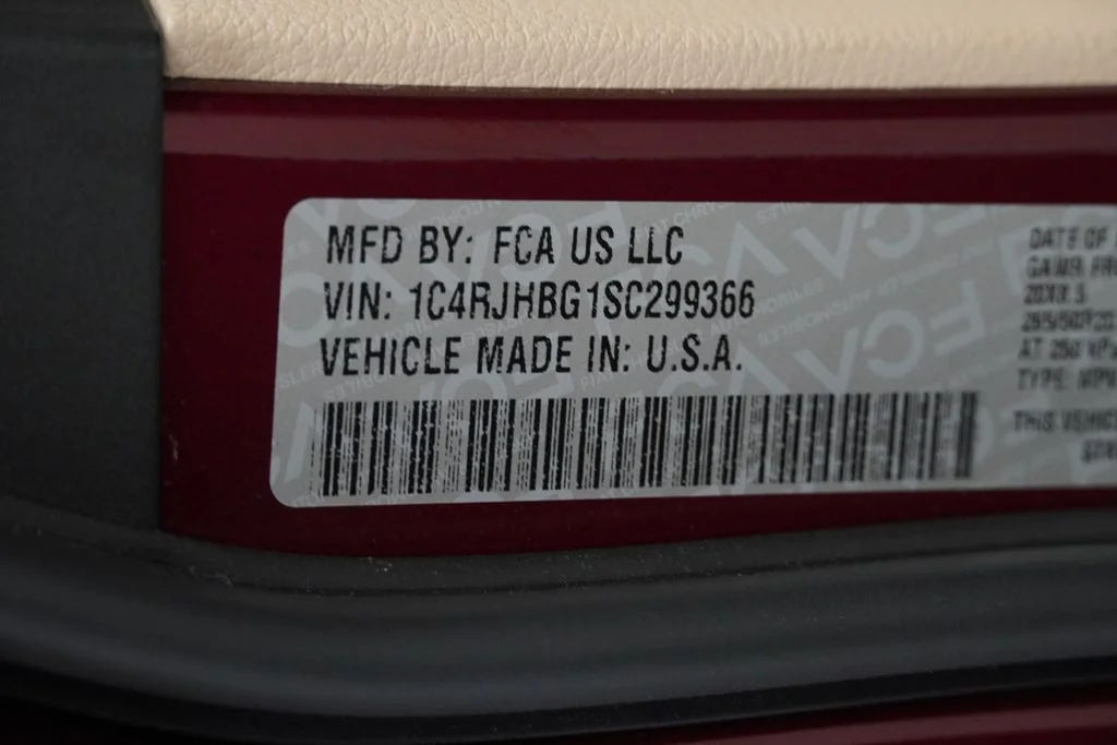 Used 2025 Red Jeep Limited image 49