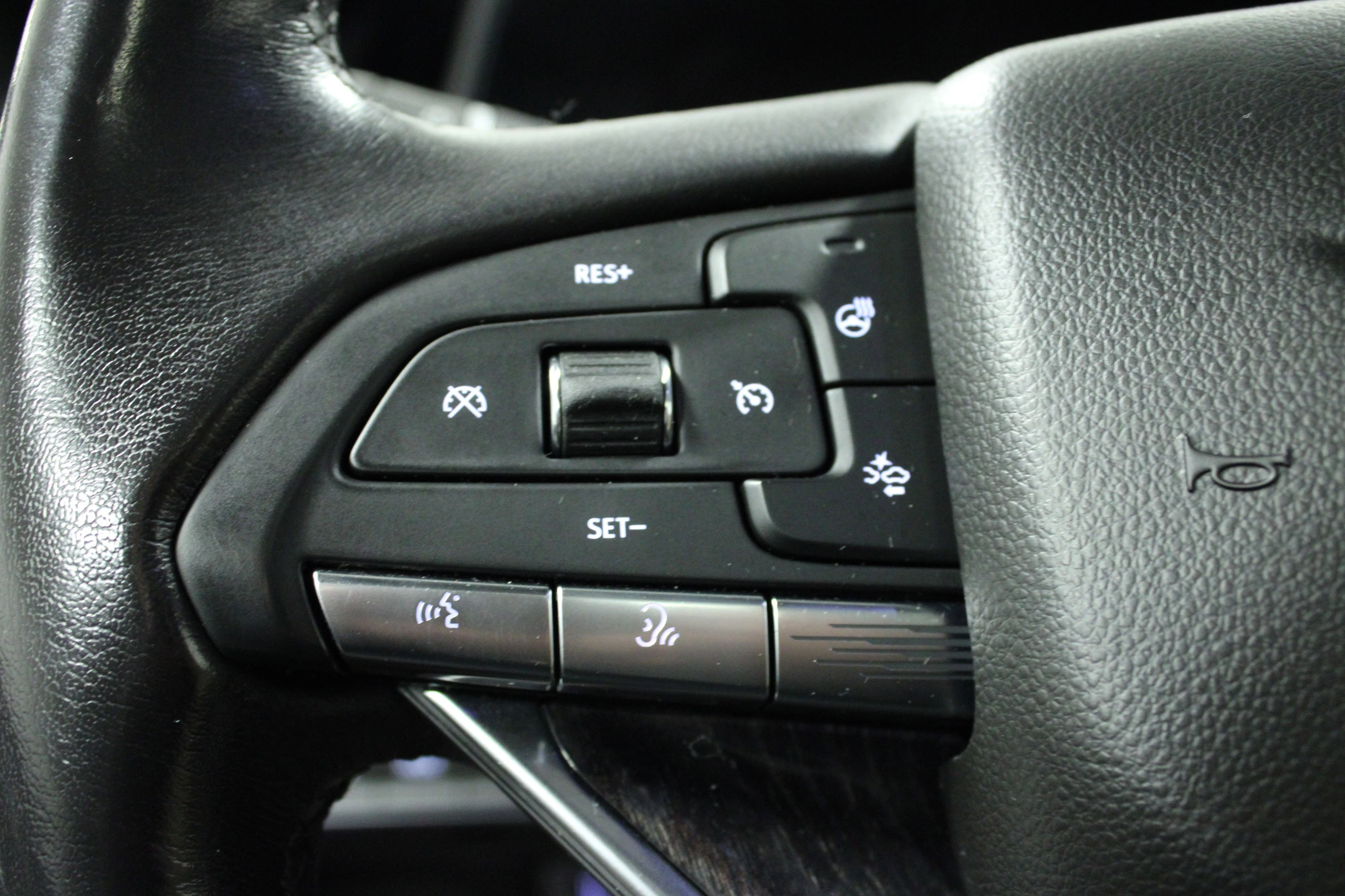 Used 2021 Satin Steel Metallic Cadillac Premium Luxury image 22