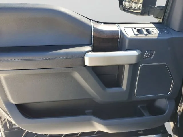 Used 2022 Black Ford XL image 17