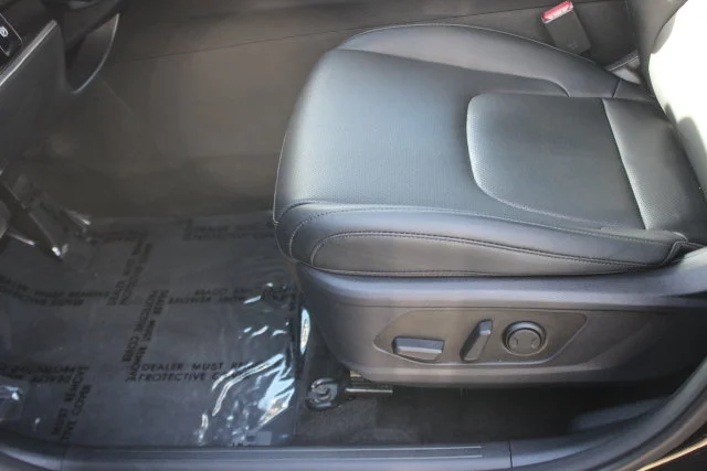 Used 2023 Black Kia EX image 22