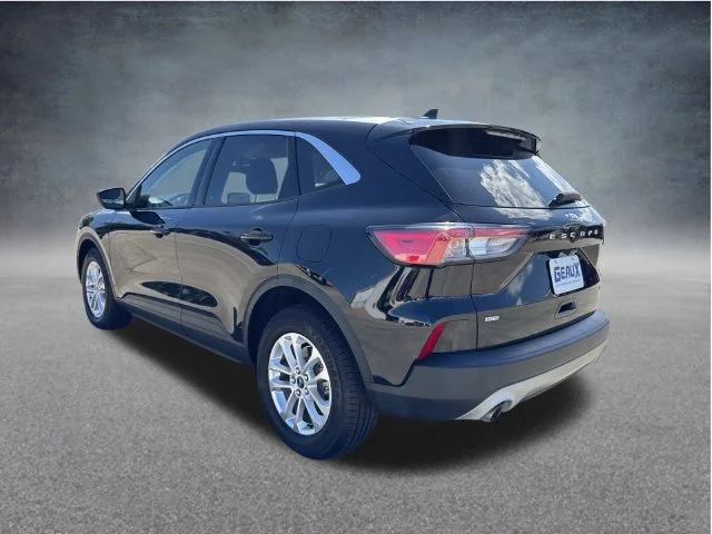 Used 2022 Black Ford SE image 14