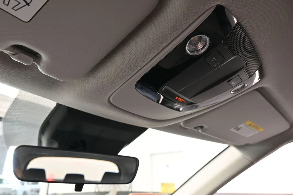 Used 2023 Clear White/Black Roof Kia S image 21