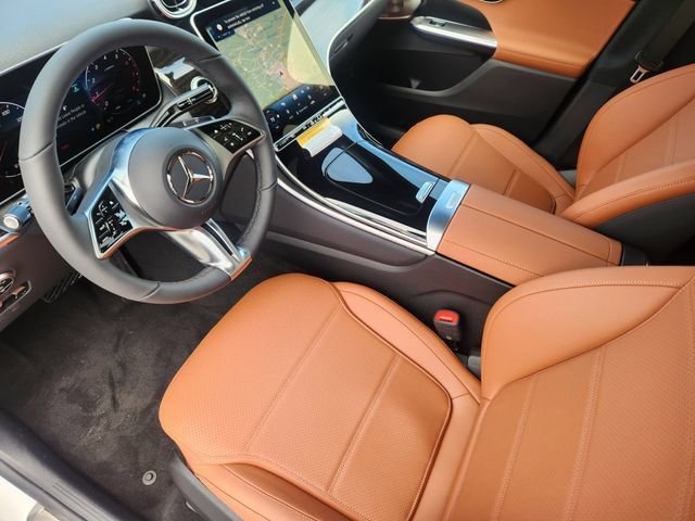 Certified Used 2026  Mercedes-Benz GLC 300 image 7